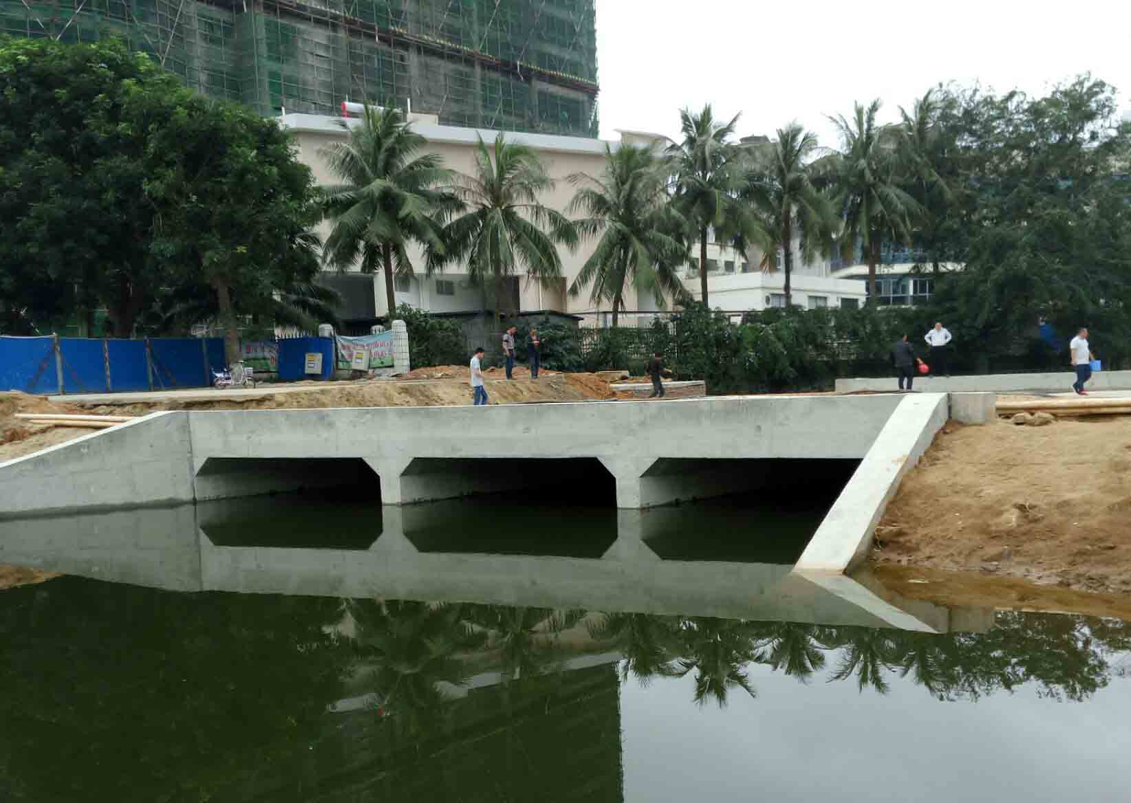 海口市领导莅临海达路过水箱涵检查指导